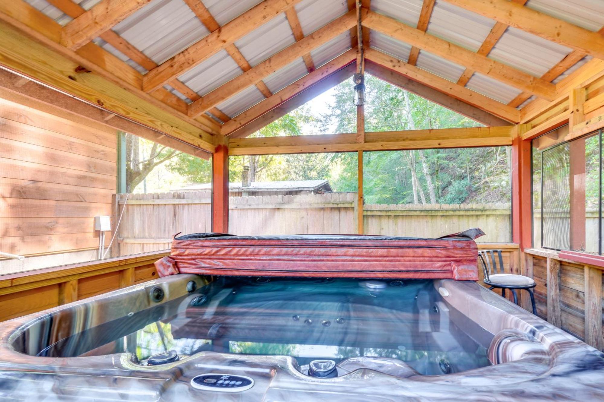 Just Fur Relaxin Sevierville Cabin With Hot Tub! Luaran gambar