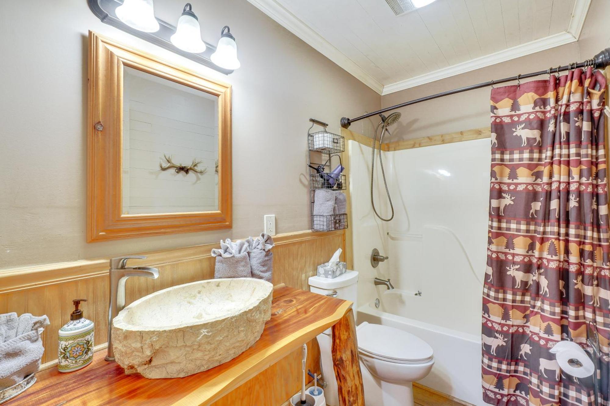Just Fur Relaxin Sevierville Cabin With Hot Tub! Luaran gambar