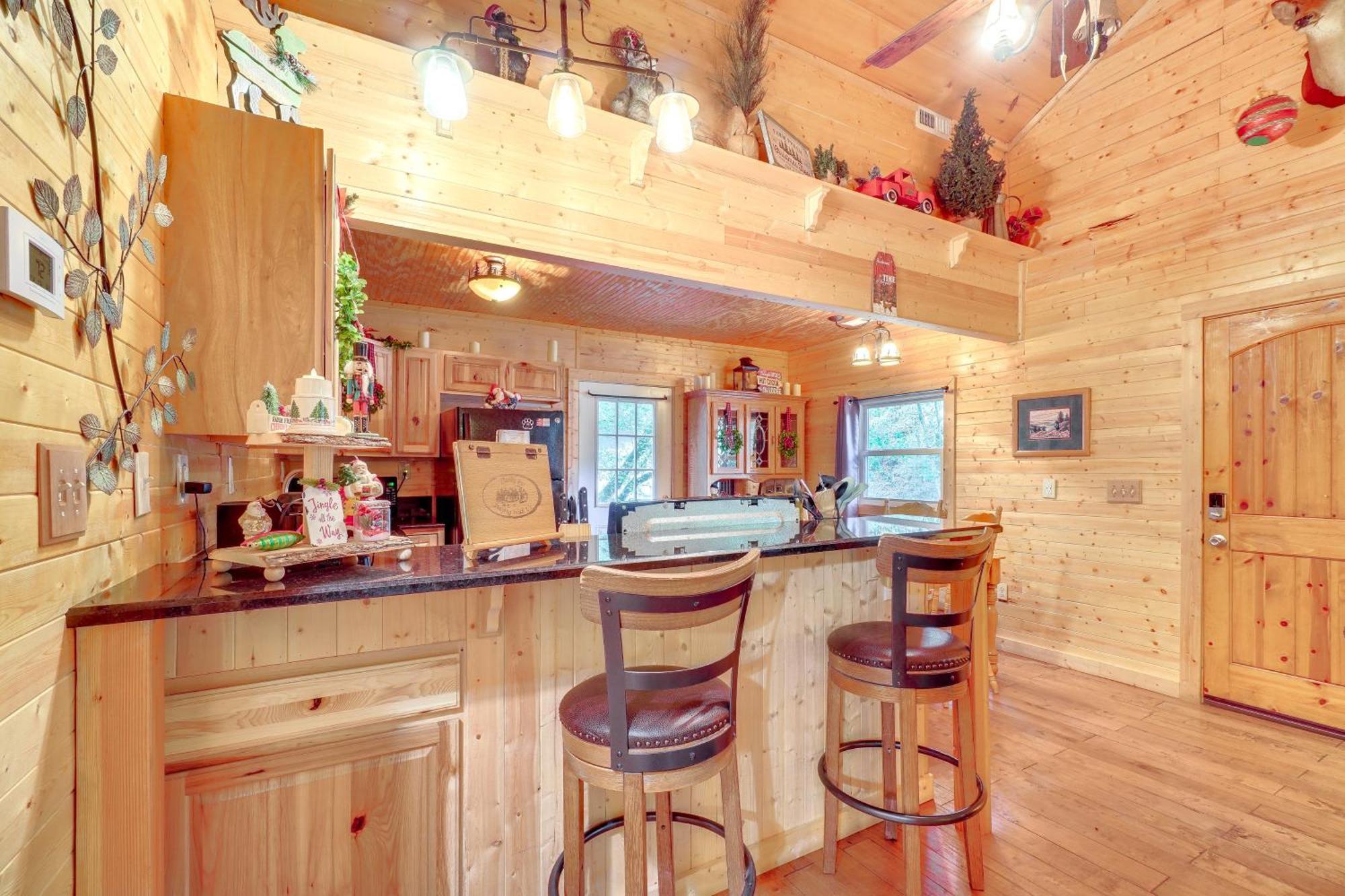 Just Fur Relaxin Sevierville Cabin With Hot Tub! Luaran gambar